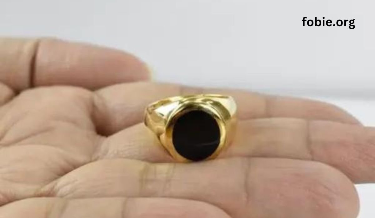 onyx pinky ring italian meaning