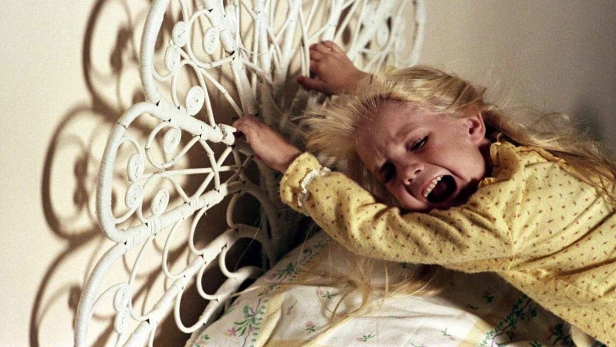 the 1982 movie poltergeist used real skeletons as - tymoff