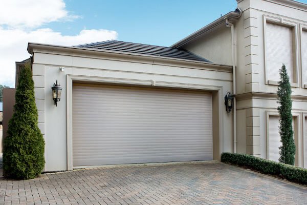 How to choose a roller shutter operator in Laguna Niguel